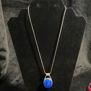 Elegant Blue Pendant Necklace